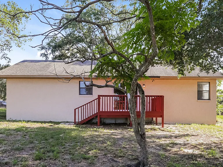 1424 Covington Ct — Photo 15