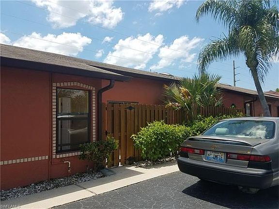 4th image of 822 SW 47th Ter APT 112