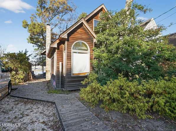 111 Lawshe Drive, Pine Beach, NJ 08741