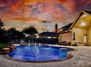 7810 Blue Lake Dr, Rosenberg, TX 77469