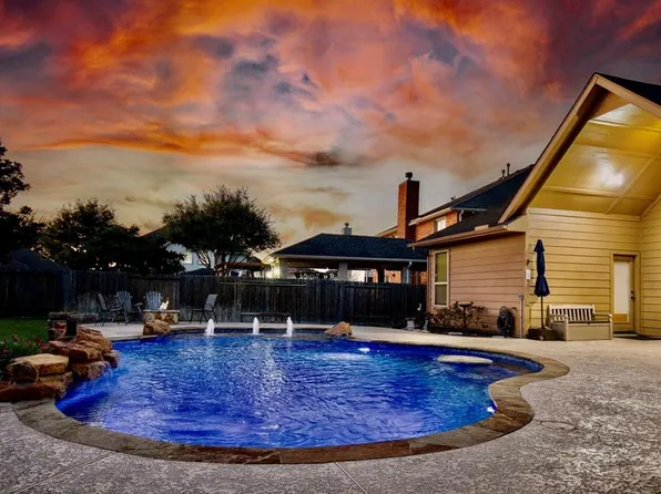 7810 Blue Lake Drive, Rosenberg, TX 77469
