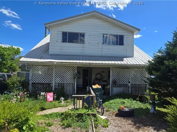 2567 Conner Ave, Hurricane, WV 25526