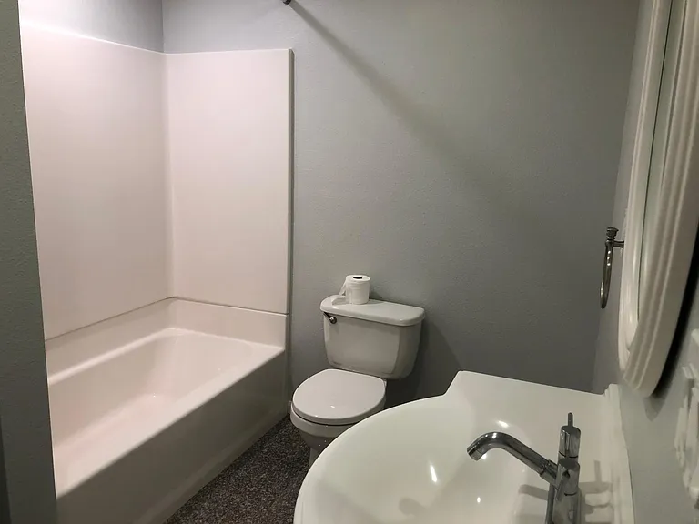 Laundry/bath