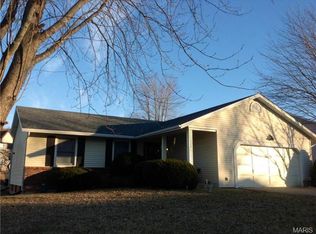 702 Worthington Dr, Warrenton, MO 63383