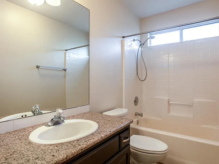 1467 N 1540 W — Photo 11