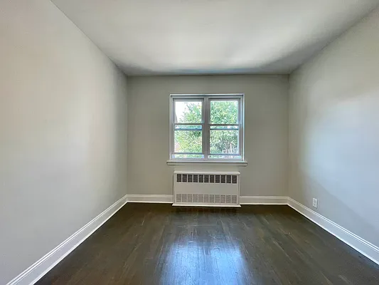 Rented by Astoria Realty | media 10
