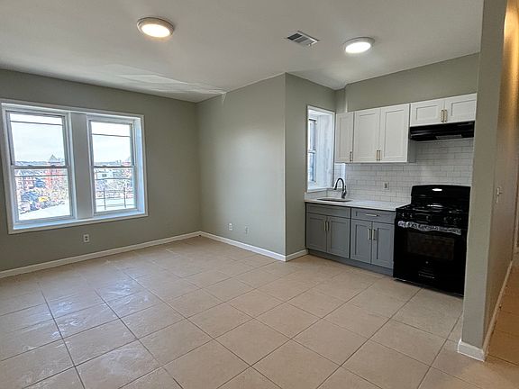 2nd image of 66 N 9th St #18