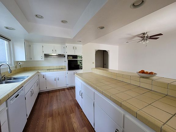 5th image of 1028 Cumberland Pl