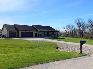 23157 Antler Trl, Anamosa, IA 52205