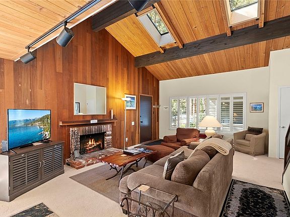 4th image of 121 Juanita Dr #22