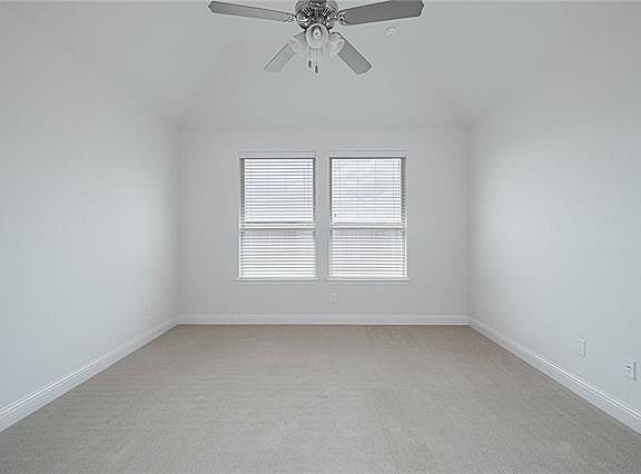 5th image of 758 Harrington Ln