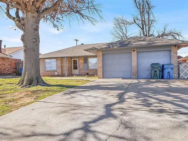 1000 W Silver Meadow Dr — Photo 2