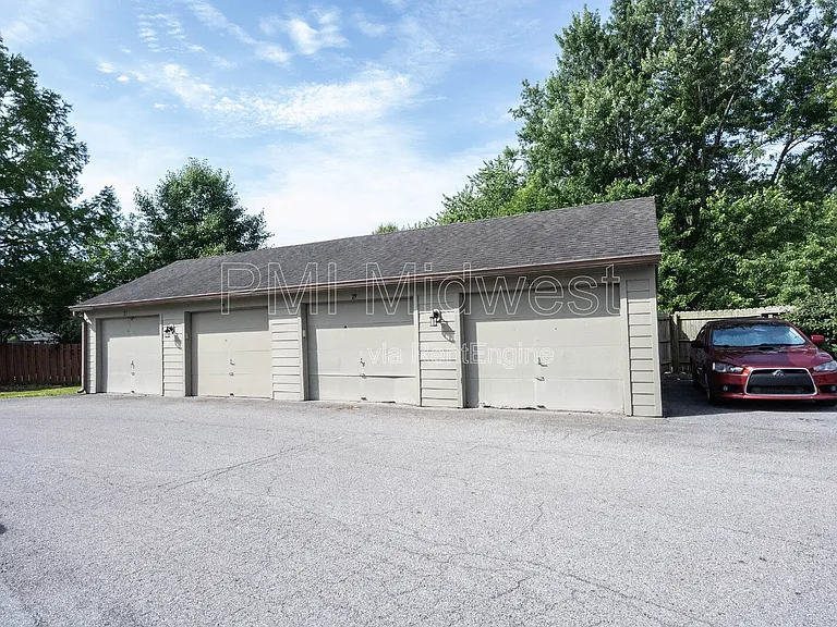 4291 Village Parkway Cir W #11 — Photo 3
