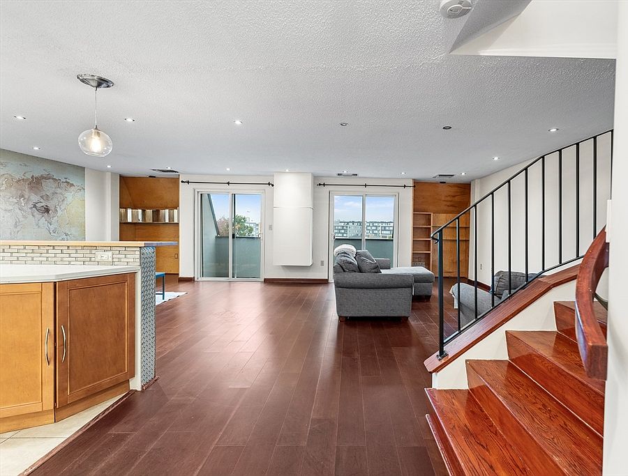 1st image of 154 Lynnway Unit 509