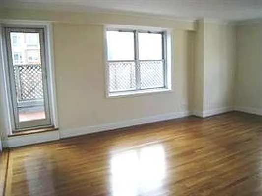 Rented by Nest Seekers International | media 6