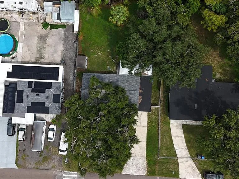 9616 Pine Ridge Ave — Photo 3