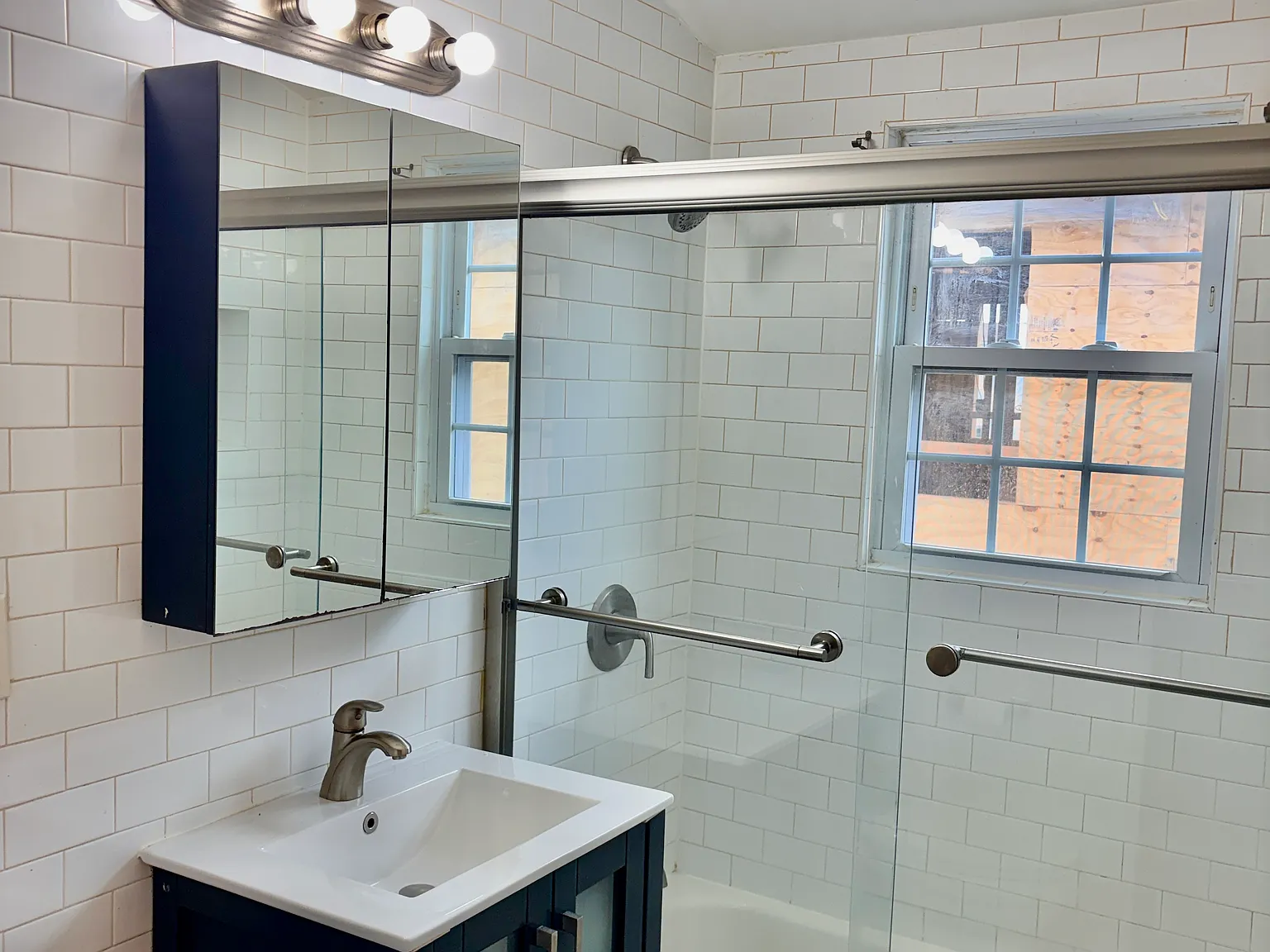 1 bed, $2,734 — Photo 4