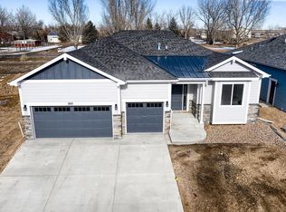 855 Shirttail Peak Dr, Windsor, CO 80550
