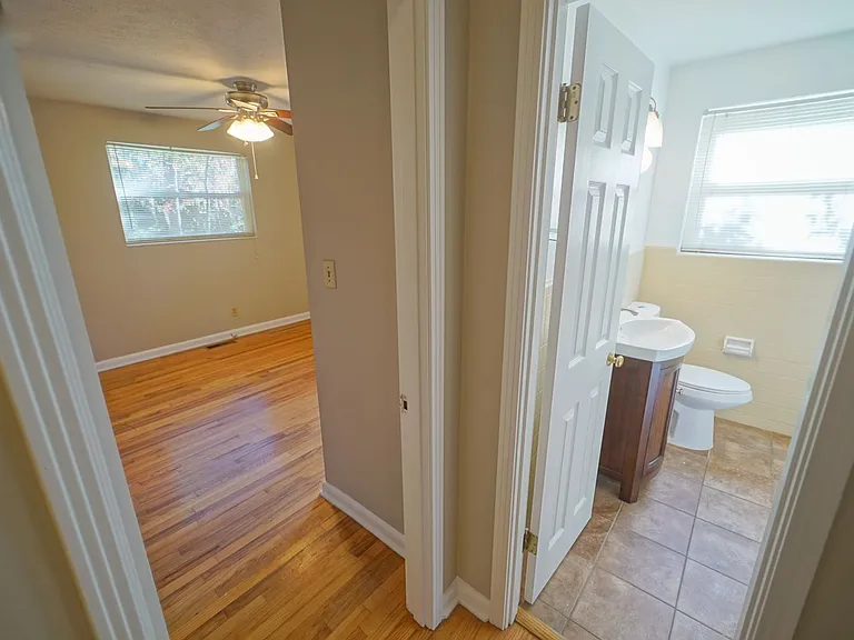 1804 Skyland Dr — Photo 20