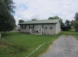 60 Meadows Rd, Morganfield, KY 42437