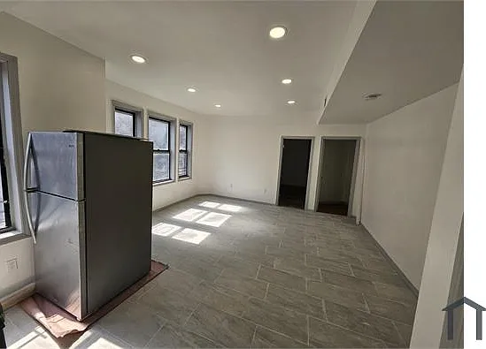 47 Milford Ave — Photo 6