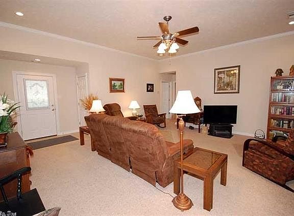 3rd image of 80 N Hills Dr