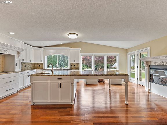 4th image of 13103 NW 35th Ct