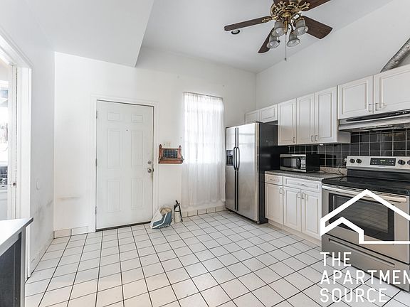 5th image of 2439 W Armitage Ave #3F