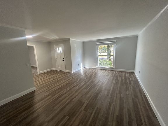 3rd image of 2 McKendree Ct