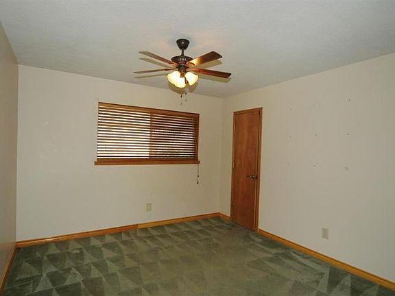 4th image of 5101 Carmona Ln