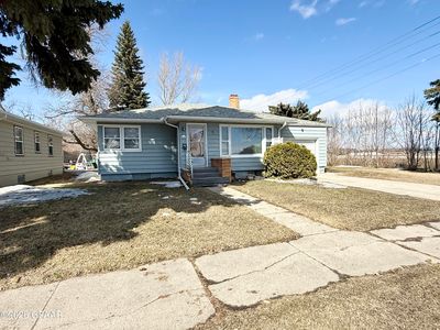 101 12th Ave, Langdon, ND, 58249
