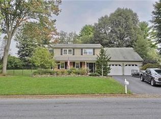 717 Johnston Dr, Bethlehem, PA 18017
