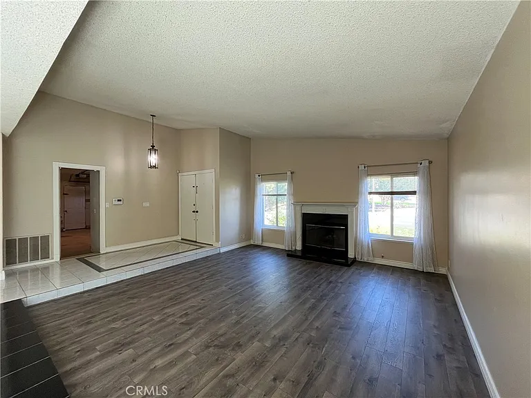 2534 Roxy St — Photo 3