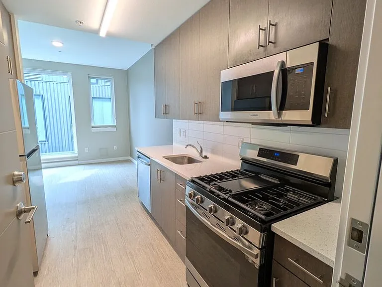 Soleil Apartments — Photo 14