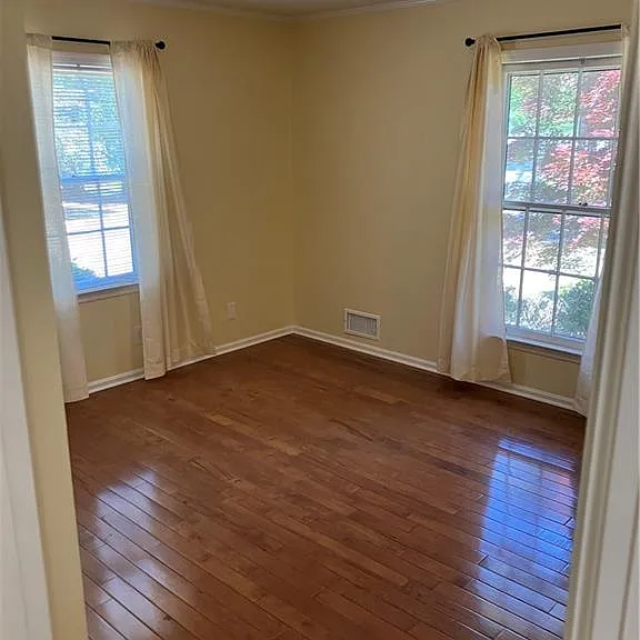 1193 Angelia Dr SW — Photo 16