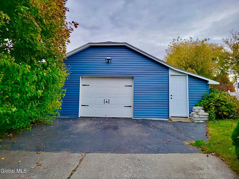 5th image of 1225 Helderberg Avenue