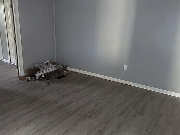 5th image of 318-322 W Market Street