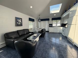 79 Harvey St APT 1, Cambridge, MA 02140