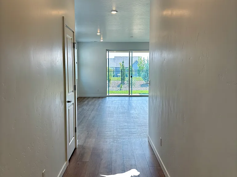 8271 W White Willow St — Photo 6