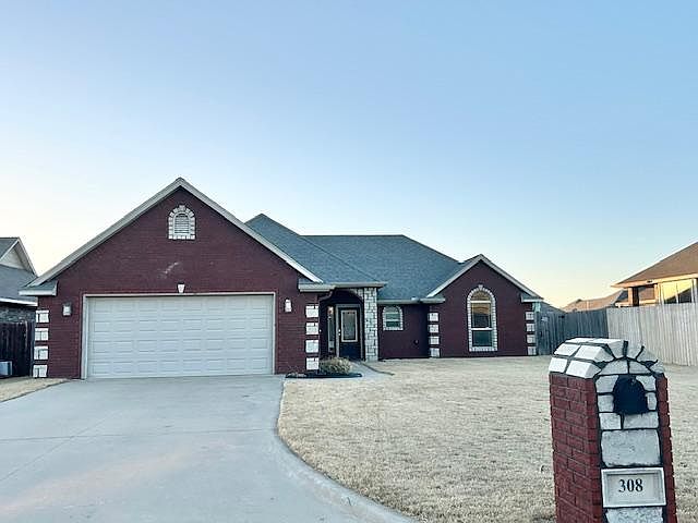 1st image of 308 N Mountain Meadow Dr