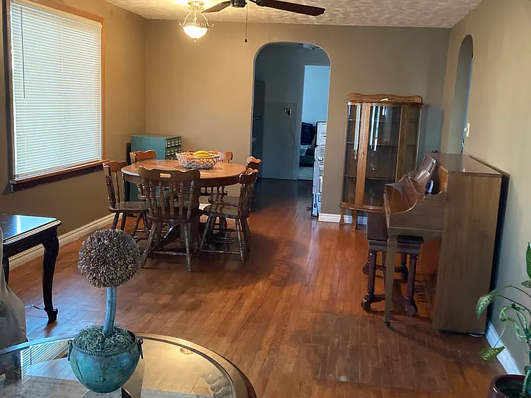 301 Evans St — Photo 16