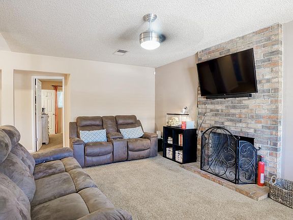 2nd image of 491 Klamath Dr
