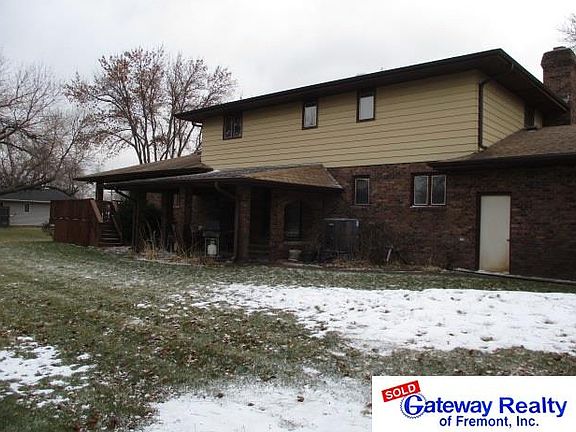 2nd image of 940 W 8th Ave