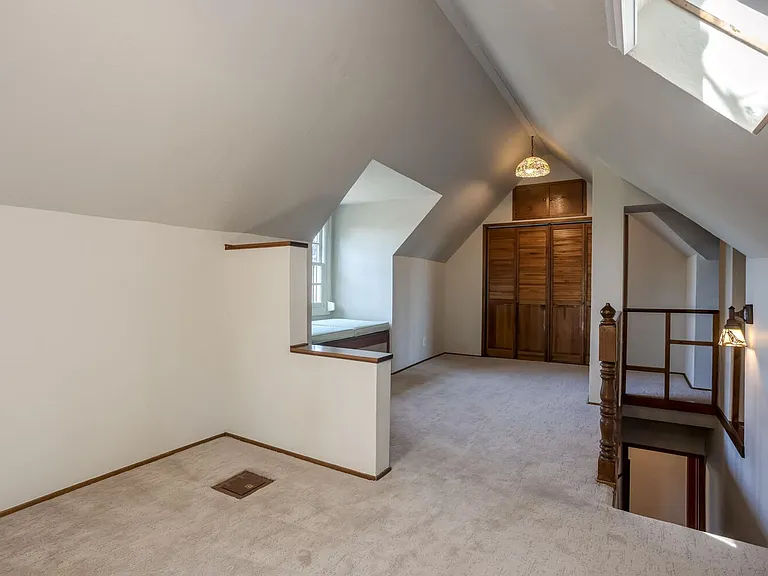 15766 Highland Dr — Photo 23