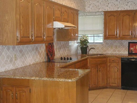 4th image of 2612 Bowie Dr