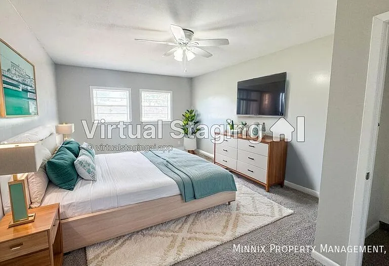 4817 45th St — Photo 3