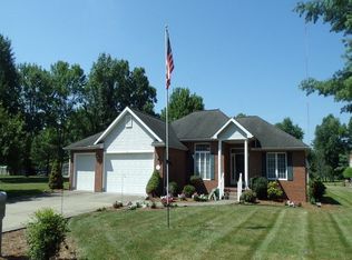 2537 E Appaloosa Dr, Vincennes, IN 47591