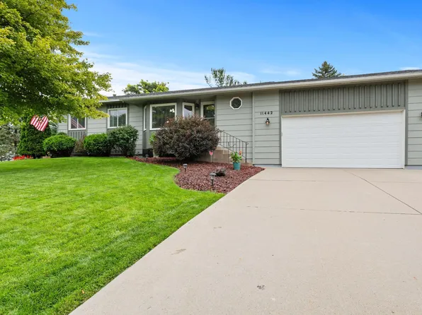 11442 Georgia Ave N, Champlin, MN 55316