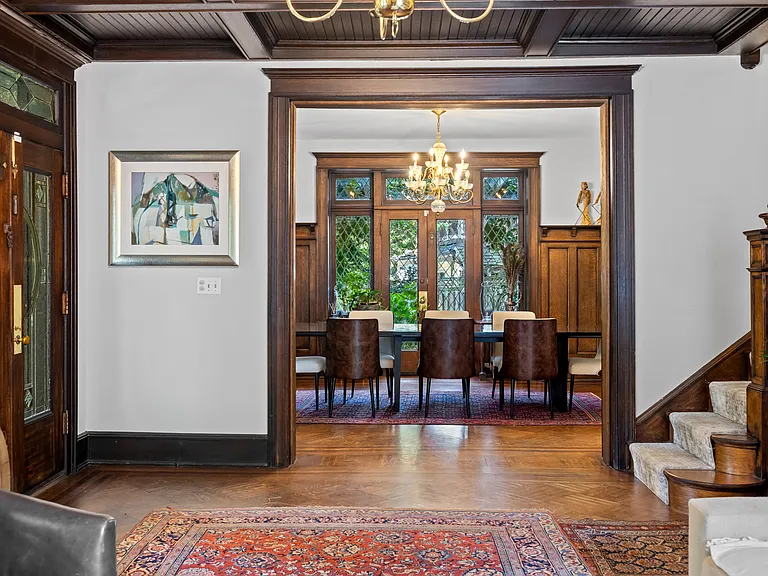 2329 Porter St NW — Photo 8