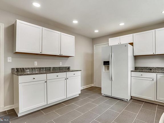 4th image of 3303 Winnett Rd #1